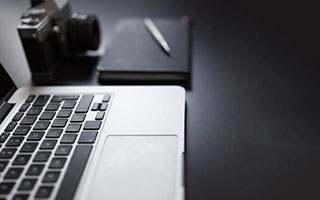 开云官网-湖人主场狂输36分，球迷：这阵容连2K都认不全